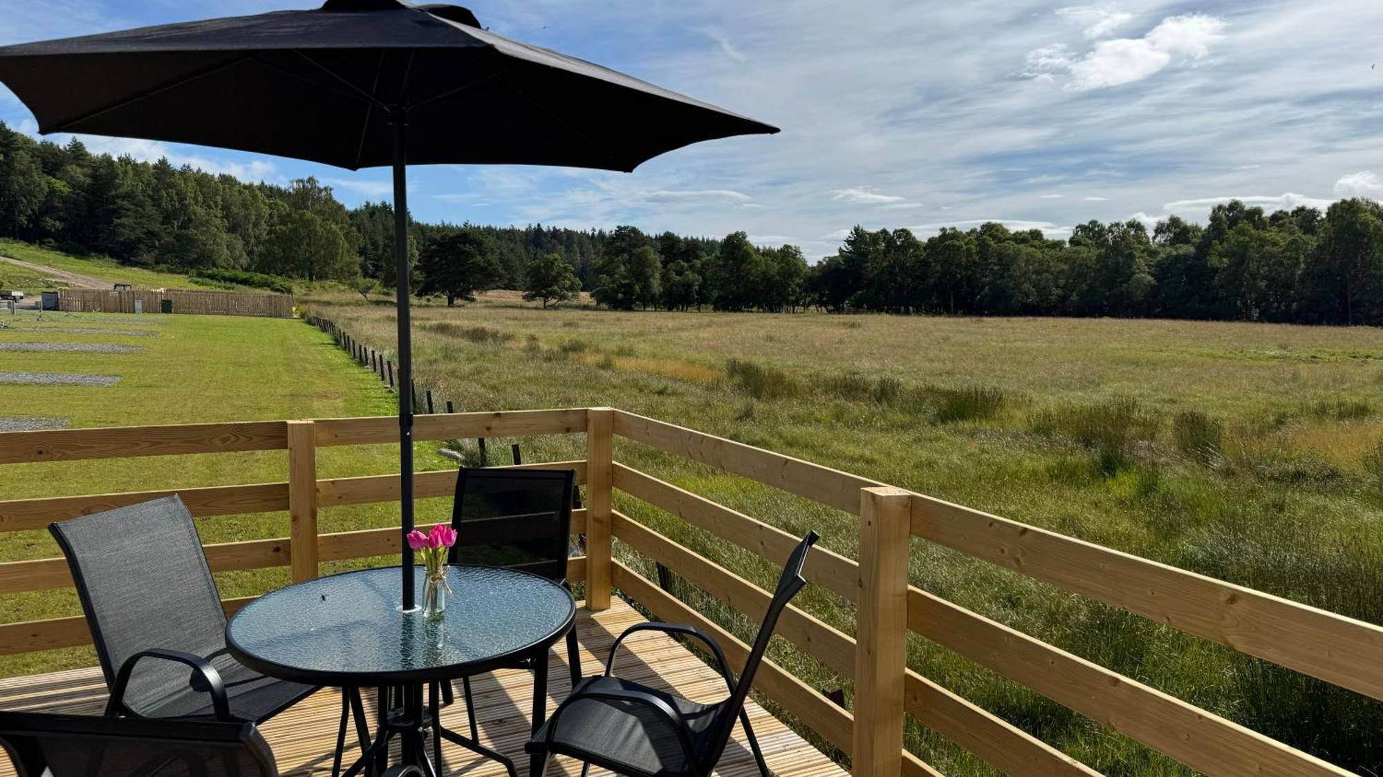 Wildcat Lodge Grantown On Spey Exterior photo